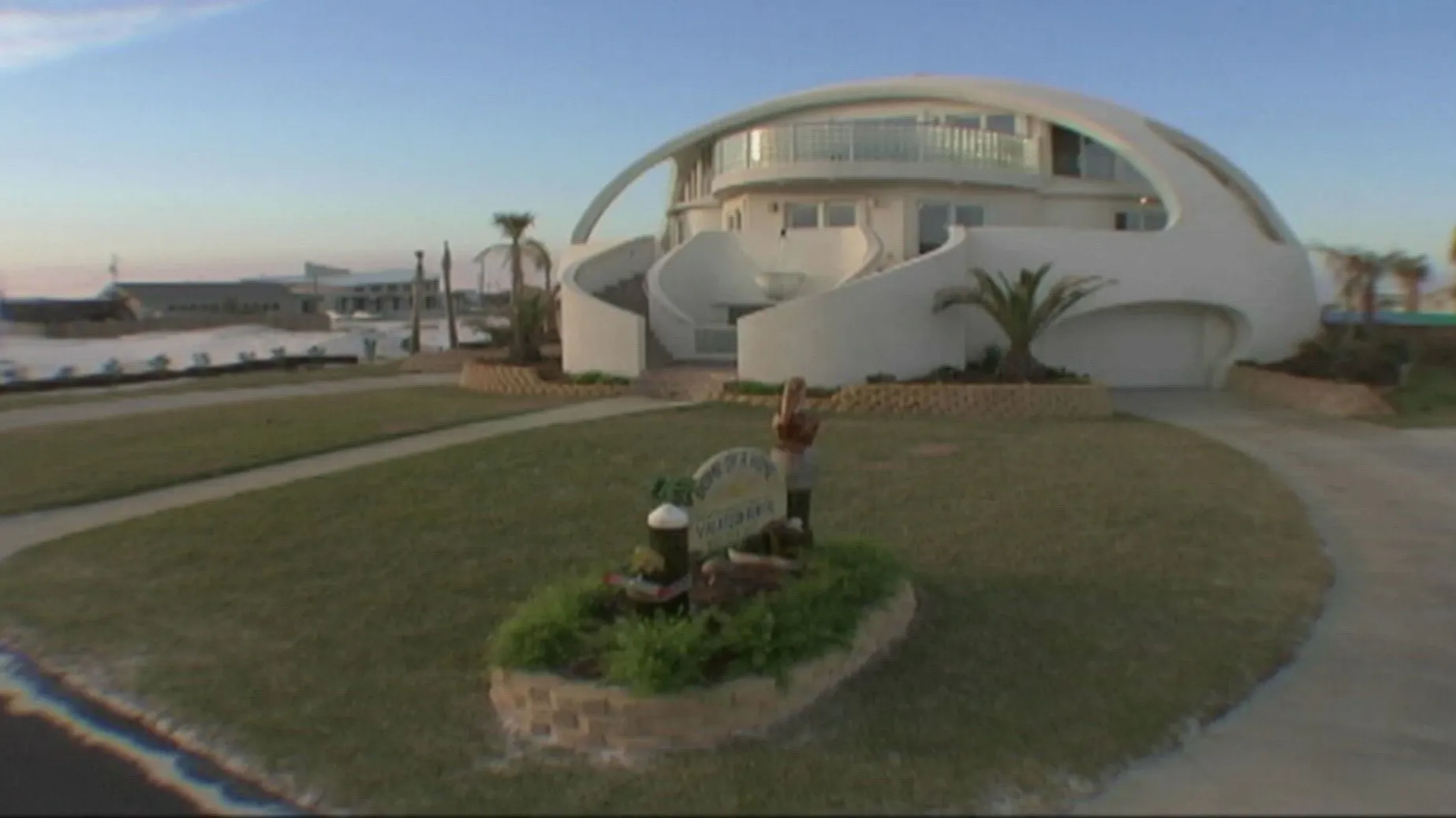 thumbnail - M1:Ep2 Red Rock, Concrete, Log Cabin