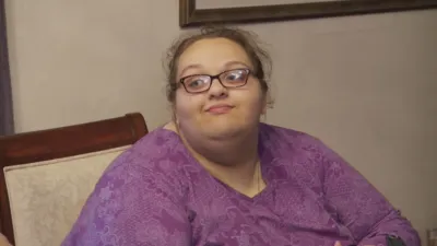 thumbnail - S1:E3 Amber/Emily