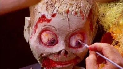 thumbnail - S3:E1 Zombie Prom