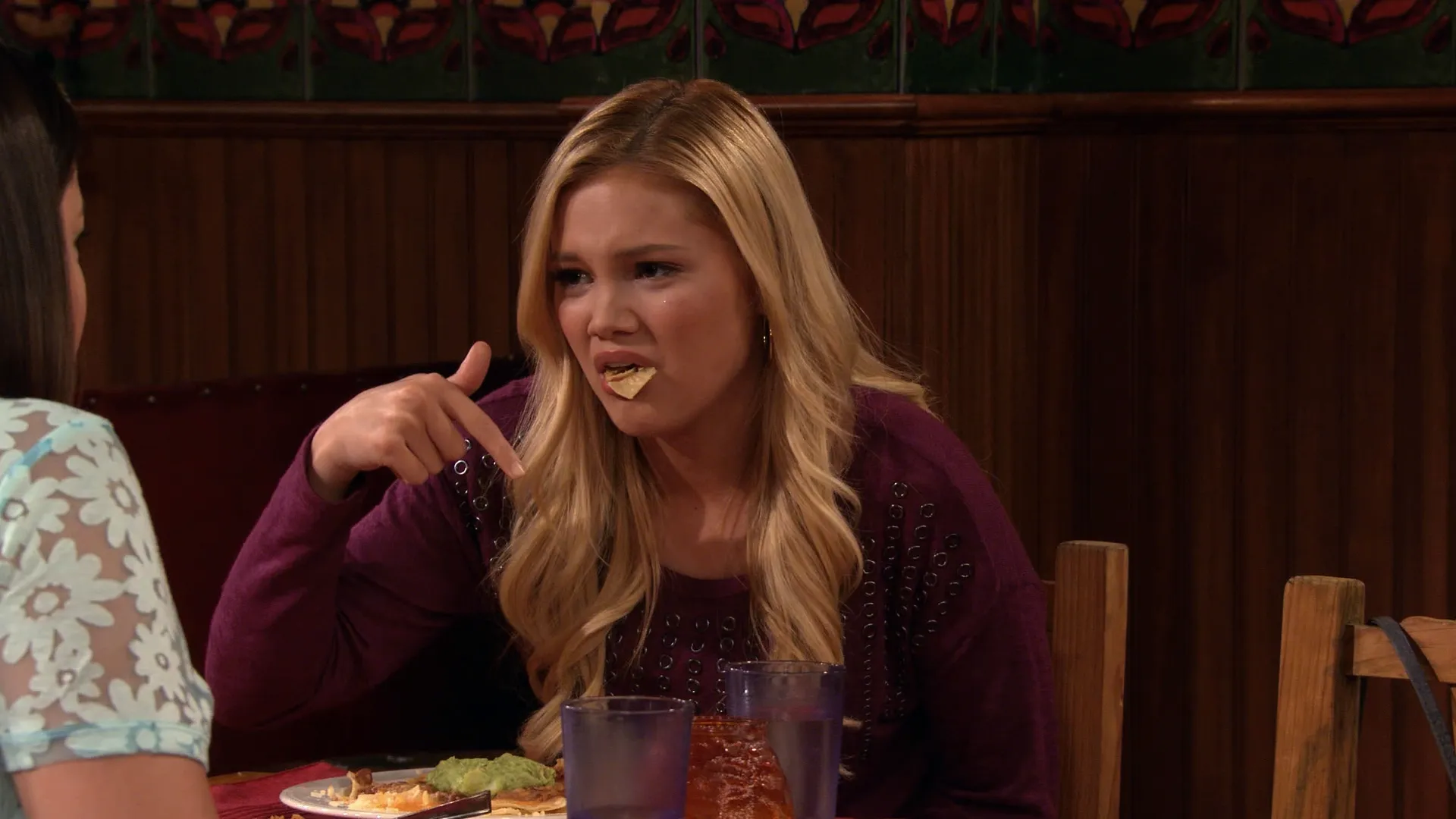 thumbnail - S2:E7 Food Fight