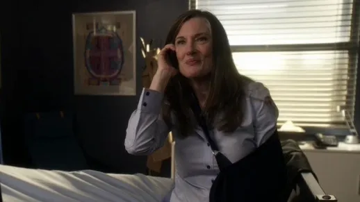 thumbnail - S10:E13 Beacon