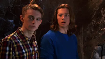 thumbnail - S4:E2 Gold Diggers