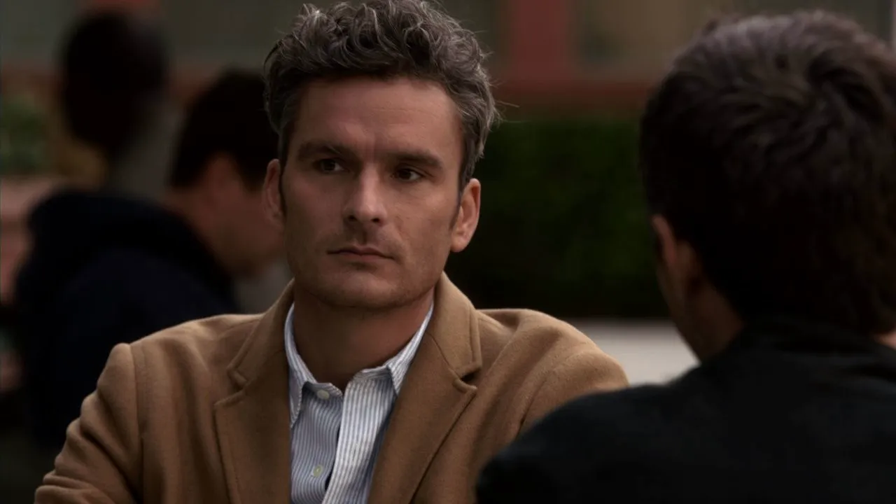 thumbnail - S5:E13 Safe at Home