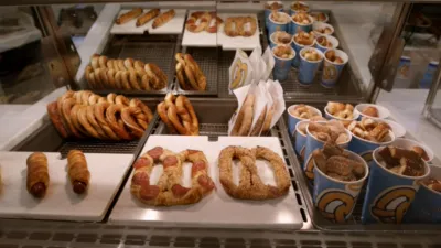 thumbnail - S1:E3 Food Court Firsts