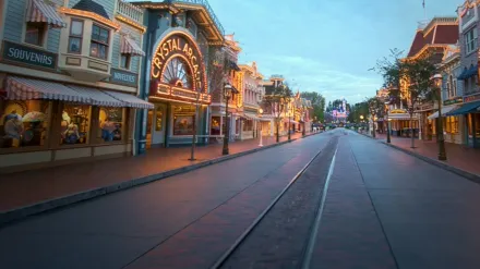 Main Street, U.S.A. | Disneyland Resort