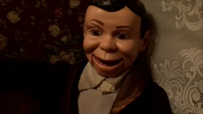 thumbnail - S1:E5 Screams in the Dark