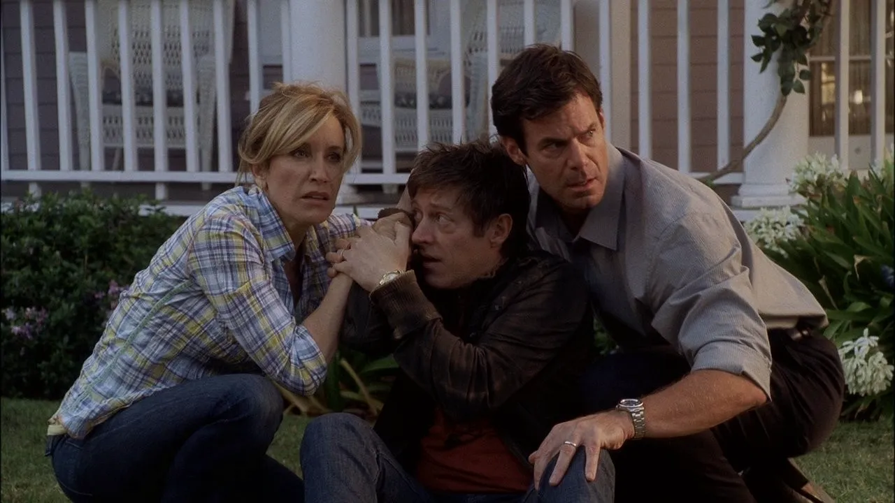 thumbnail - S7:E10 Down The Block There's a Riot
