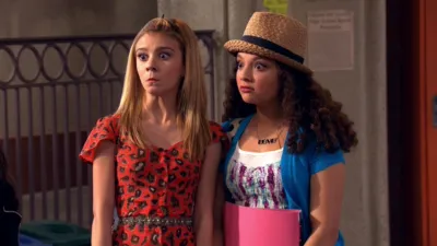 thumbnail - S3:E7 Avery Makes Over Max