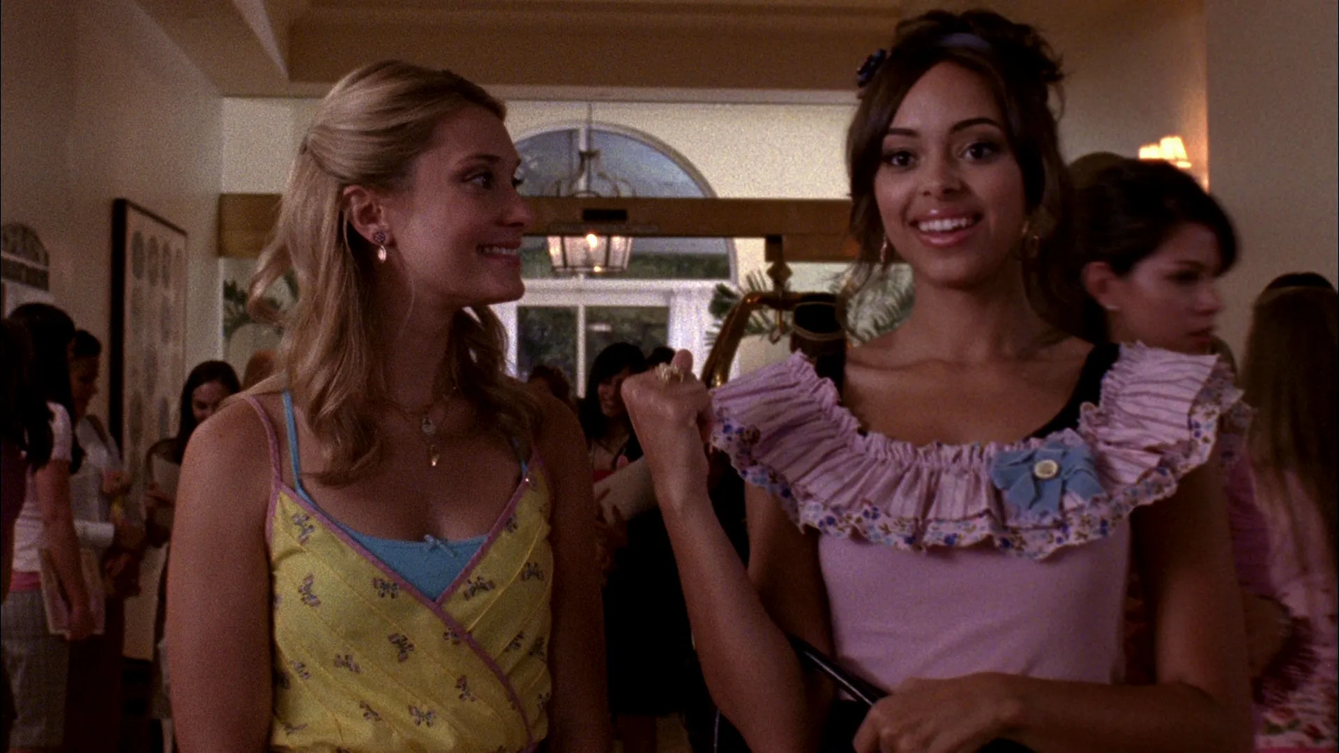 thumbnail - S3:E6 See you next time, sisters!