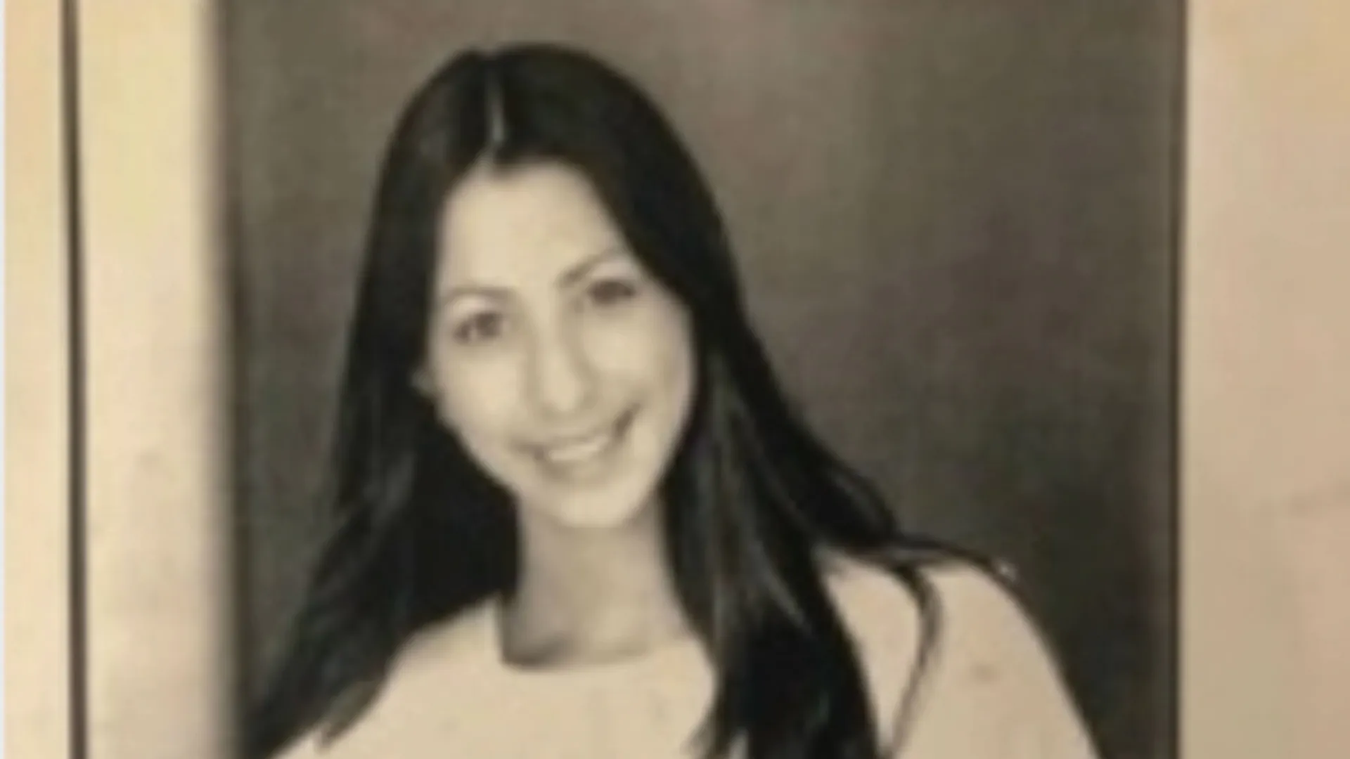 thumbnail - S3:E1 The Young and the Jealous