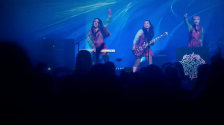 “No Limits" | Electric Bloom Music Video