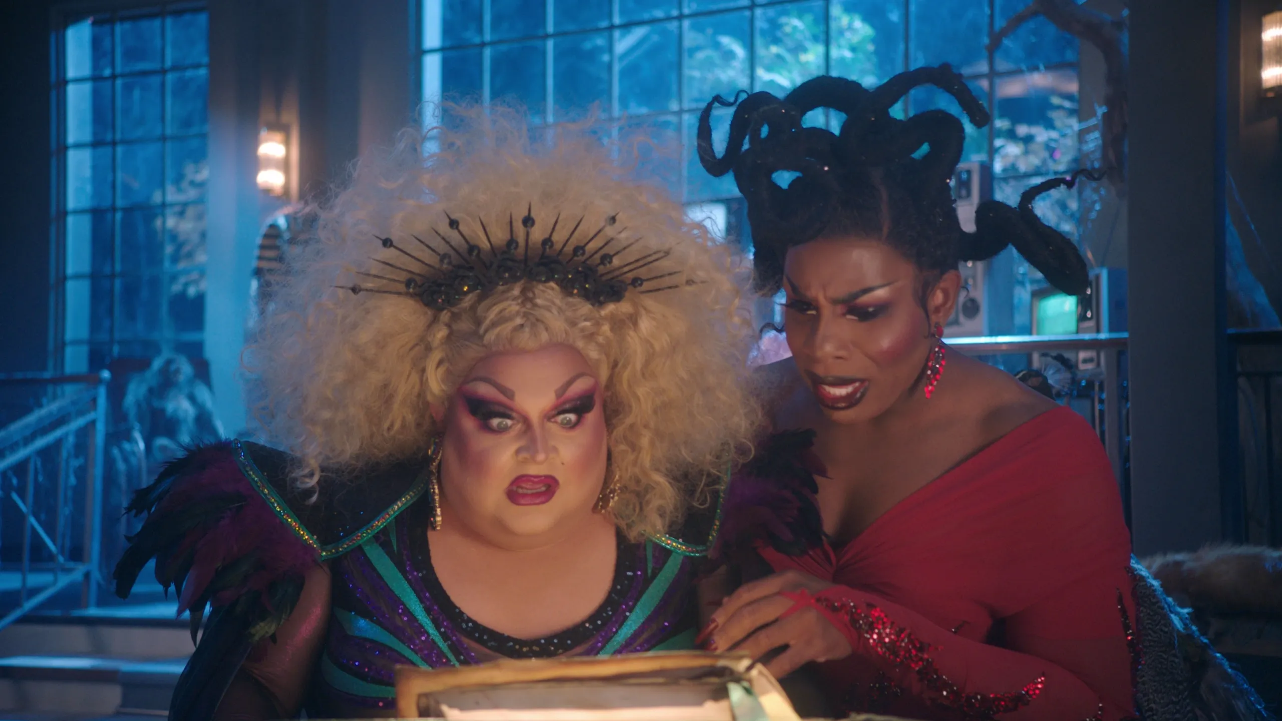 thumbnail - S1:E1 Huluween Dragstravaganza