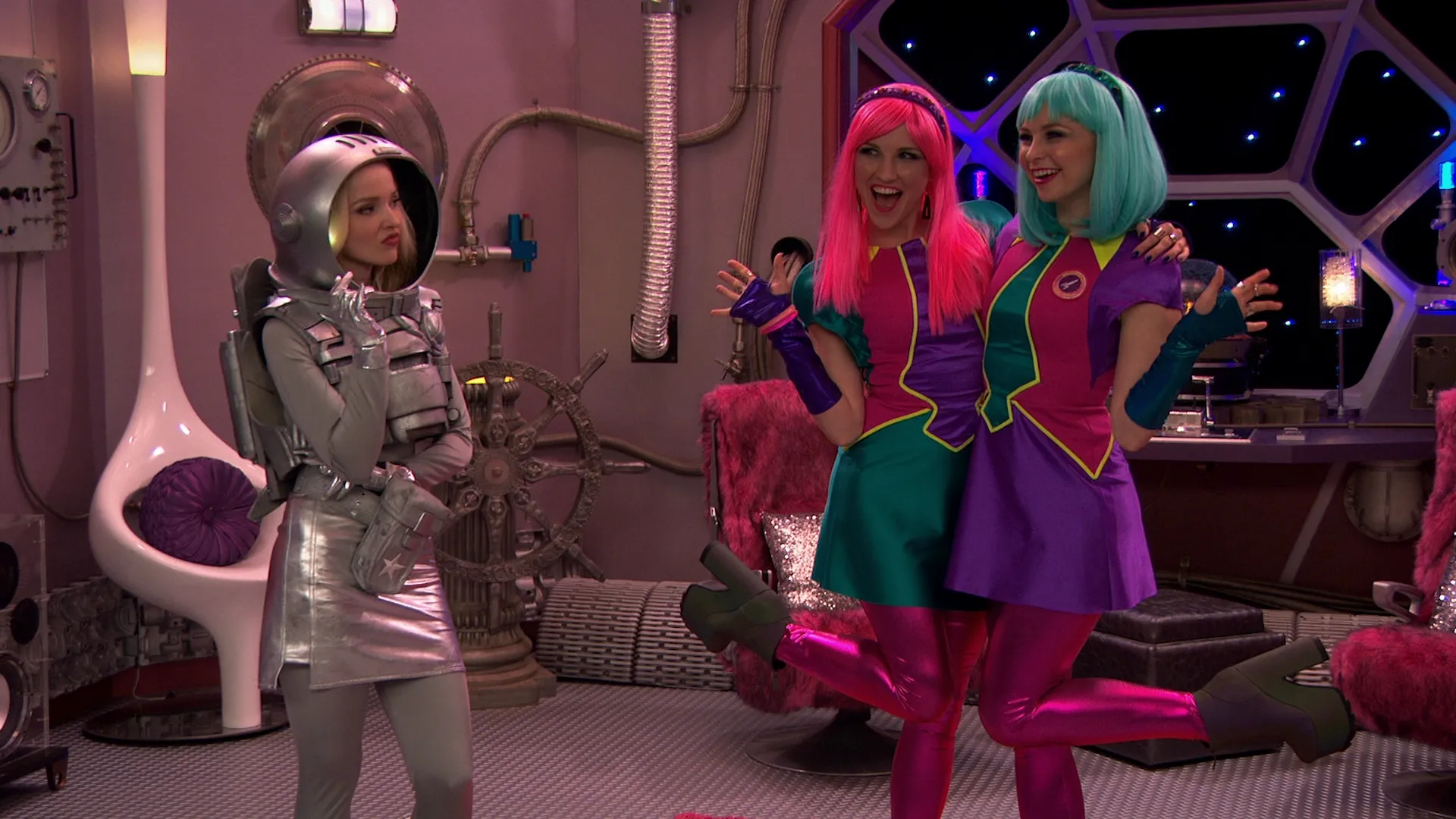 thumbnail - S4:E2 Linda and Heather-A-Rooney