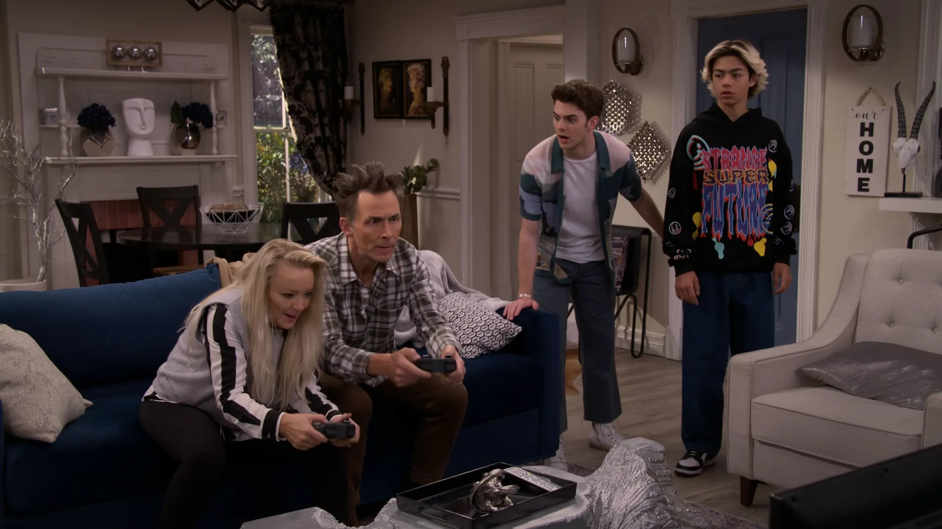 thumbnail - S2:E16 Bad Influence