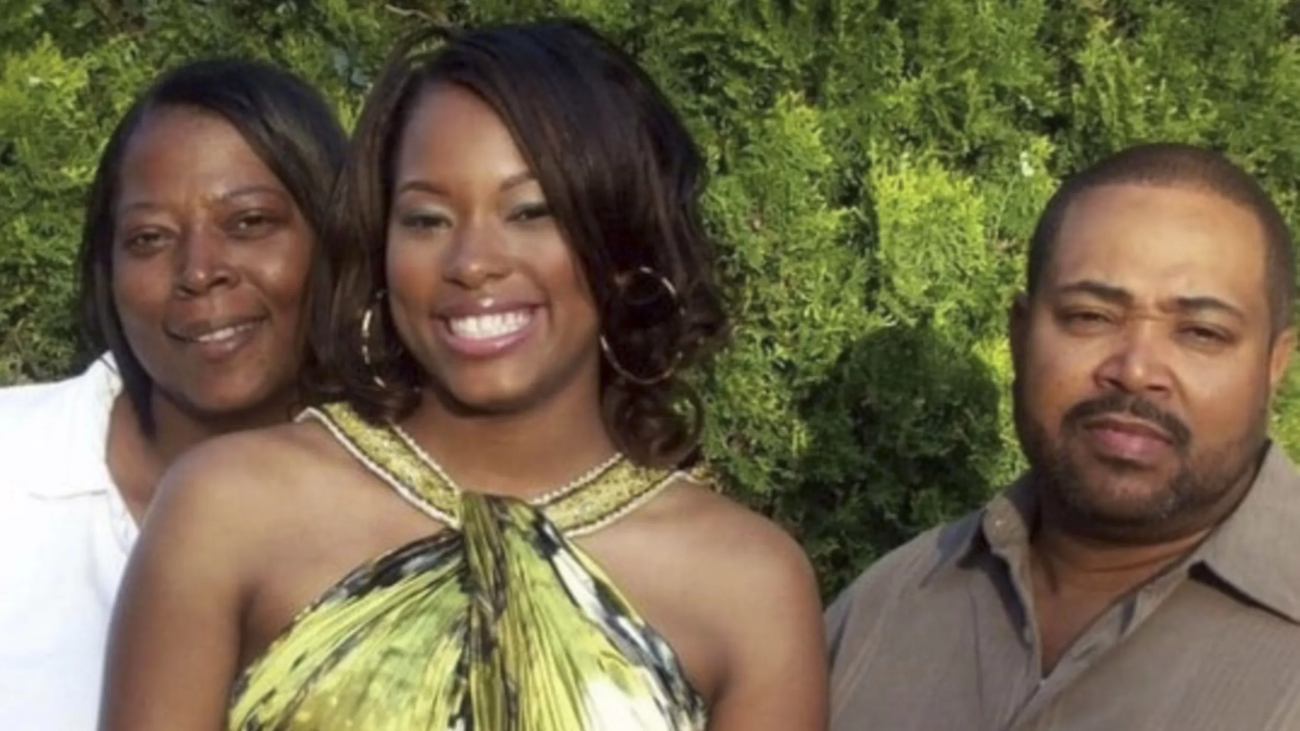 thumbnail - S18:E9 Mother’s Day Malice