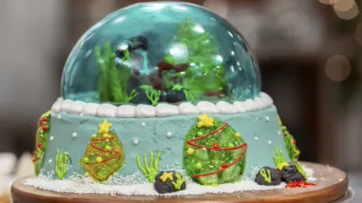 thumbnail - S5:E4 A Very Retro Christmas