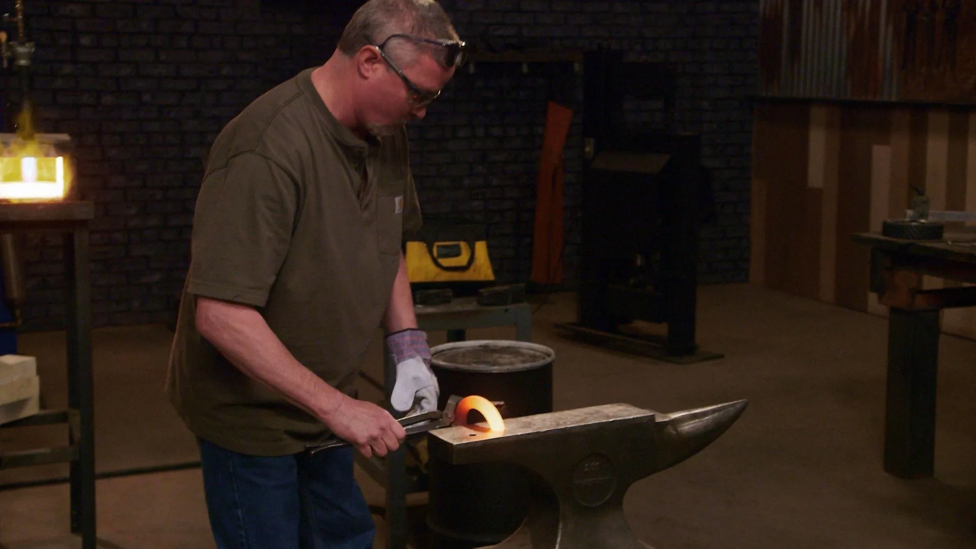 thumbnail - S1:E3 Duel Swords