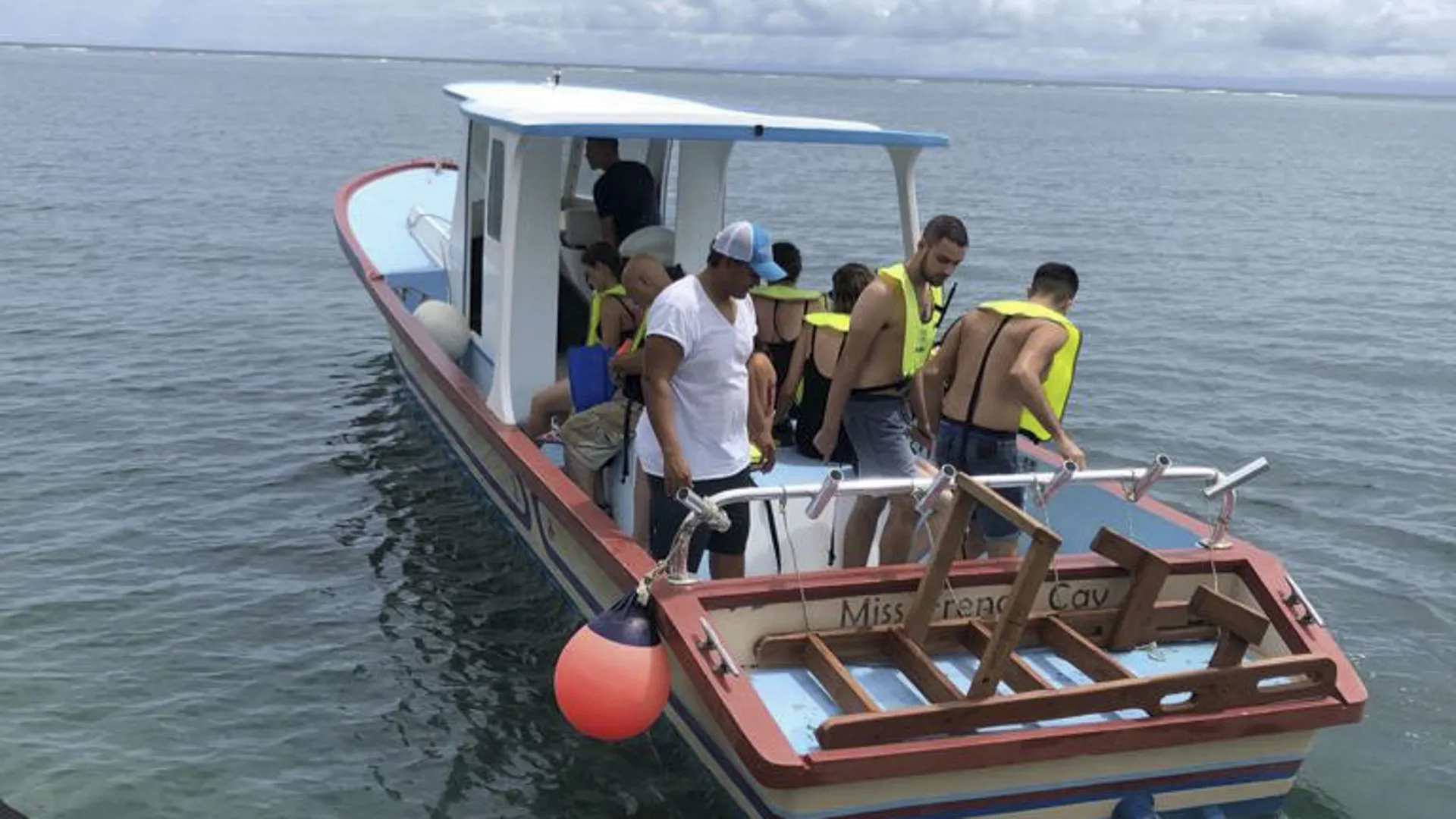 thumbnail - S20:E3 Pulling the Trigger and Ending a Three-Year Search on Roatan