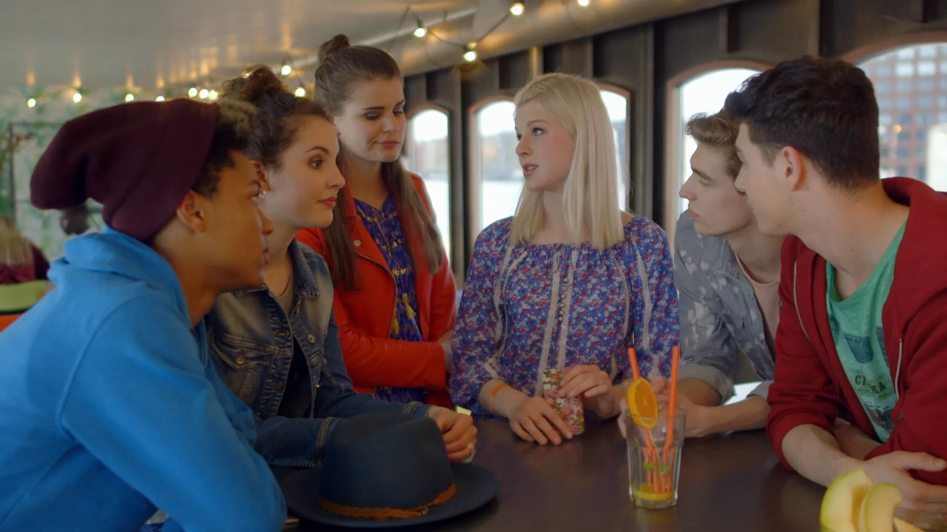 thumbnail - S2:E19 Boys Versus Girls