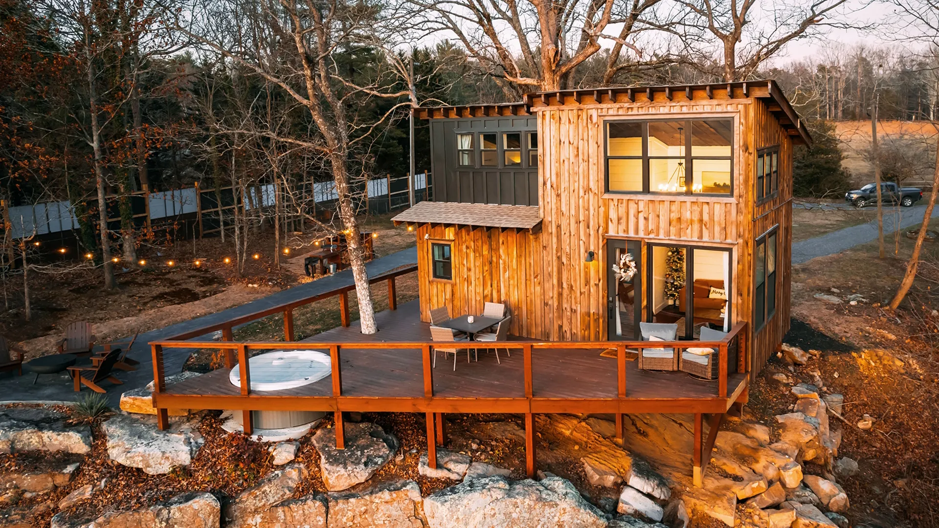 thumbnail - S5:E10 Tiny Treehouse Overlooks