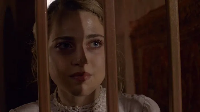 thumbnail - S3:E3 The Dead and the Living