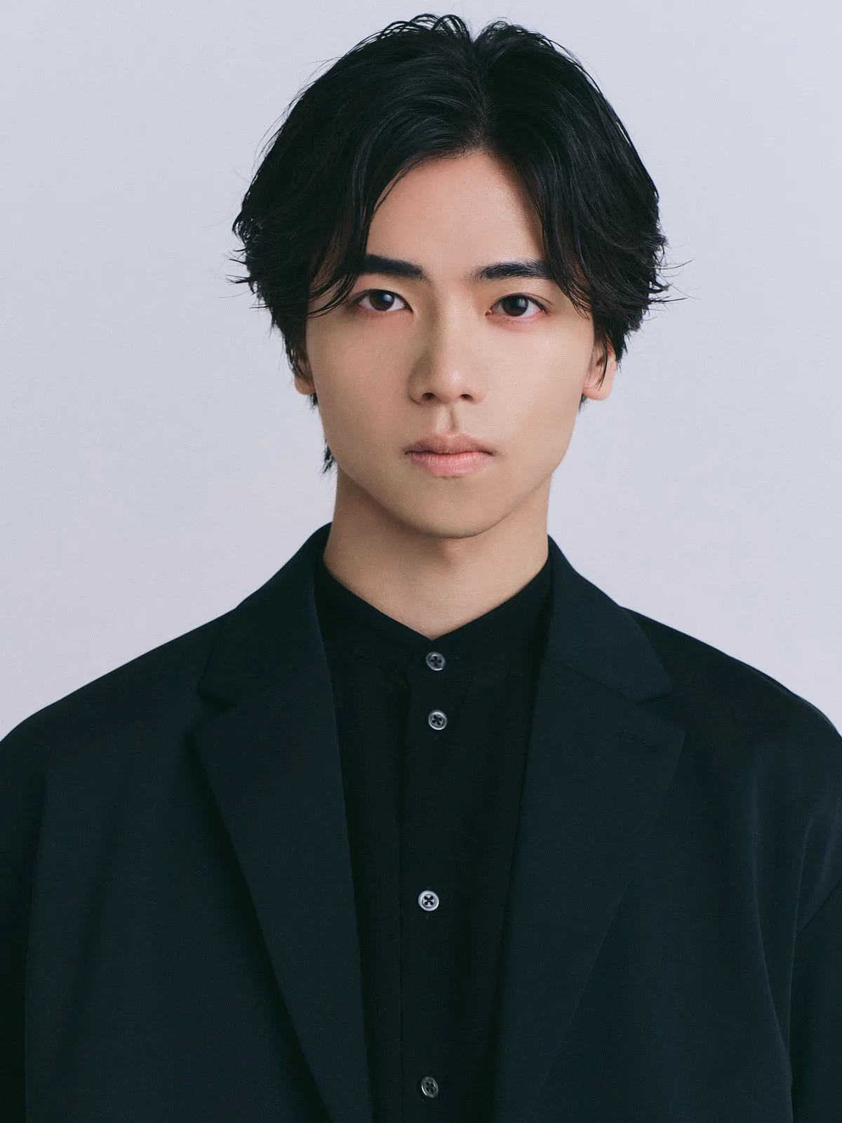 秀信役：金田昇