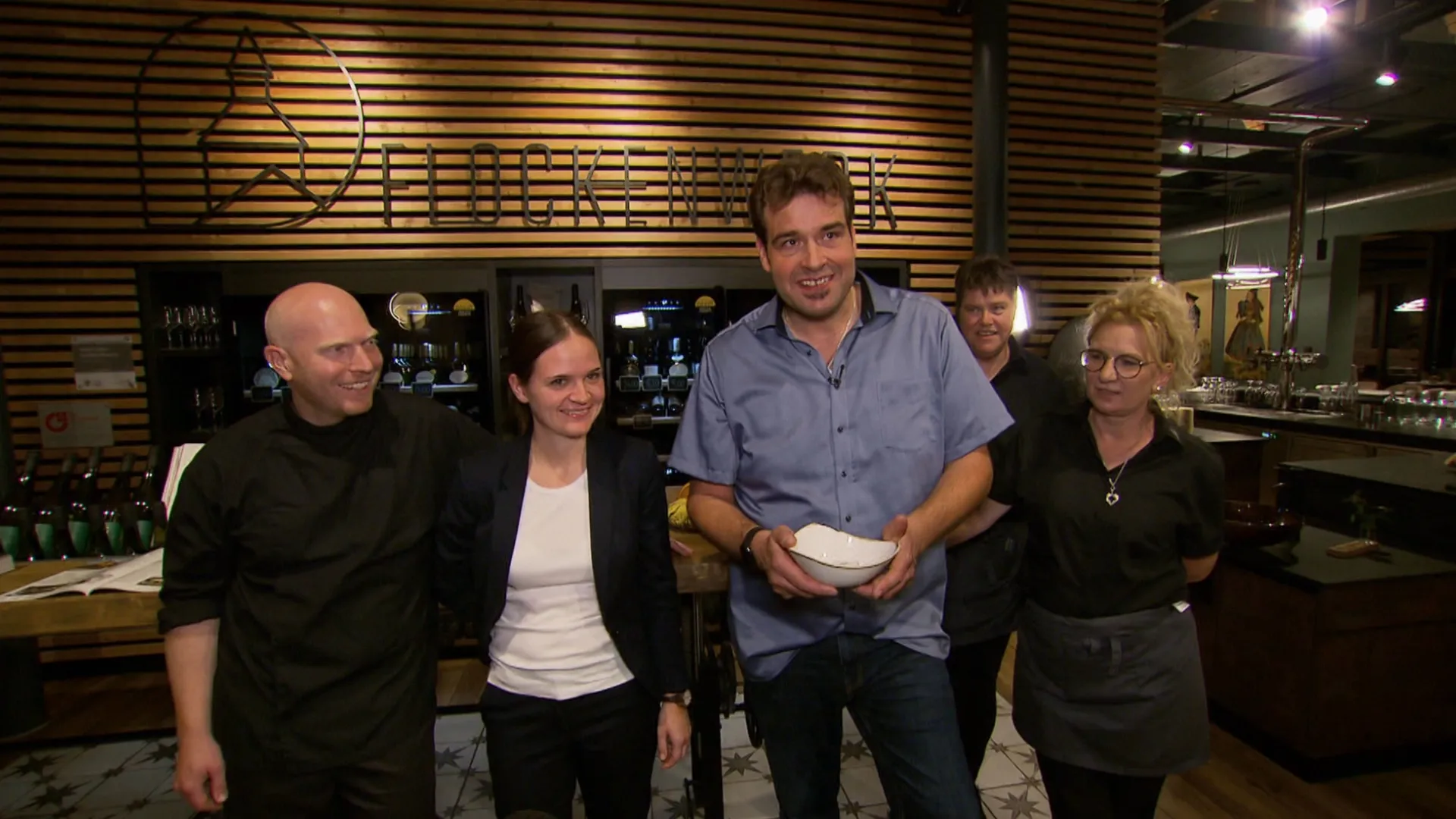 thumbnail - S17:E6 "Flockenwerk", Ochsenfurt