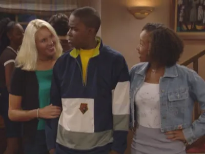 thumbnail - S3:E5 Henderson House Party