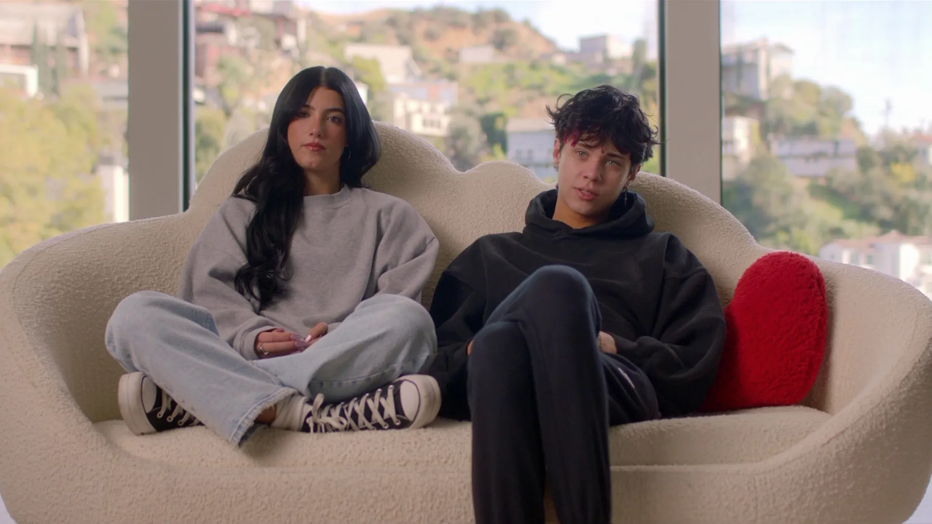 thumbnail - S3:E2 Human Punching Bag