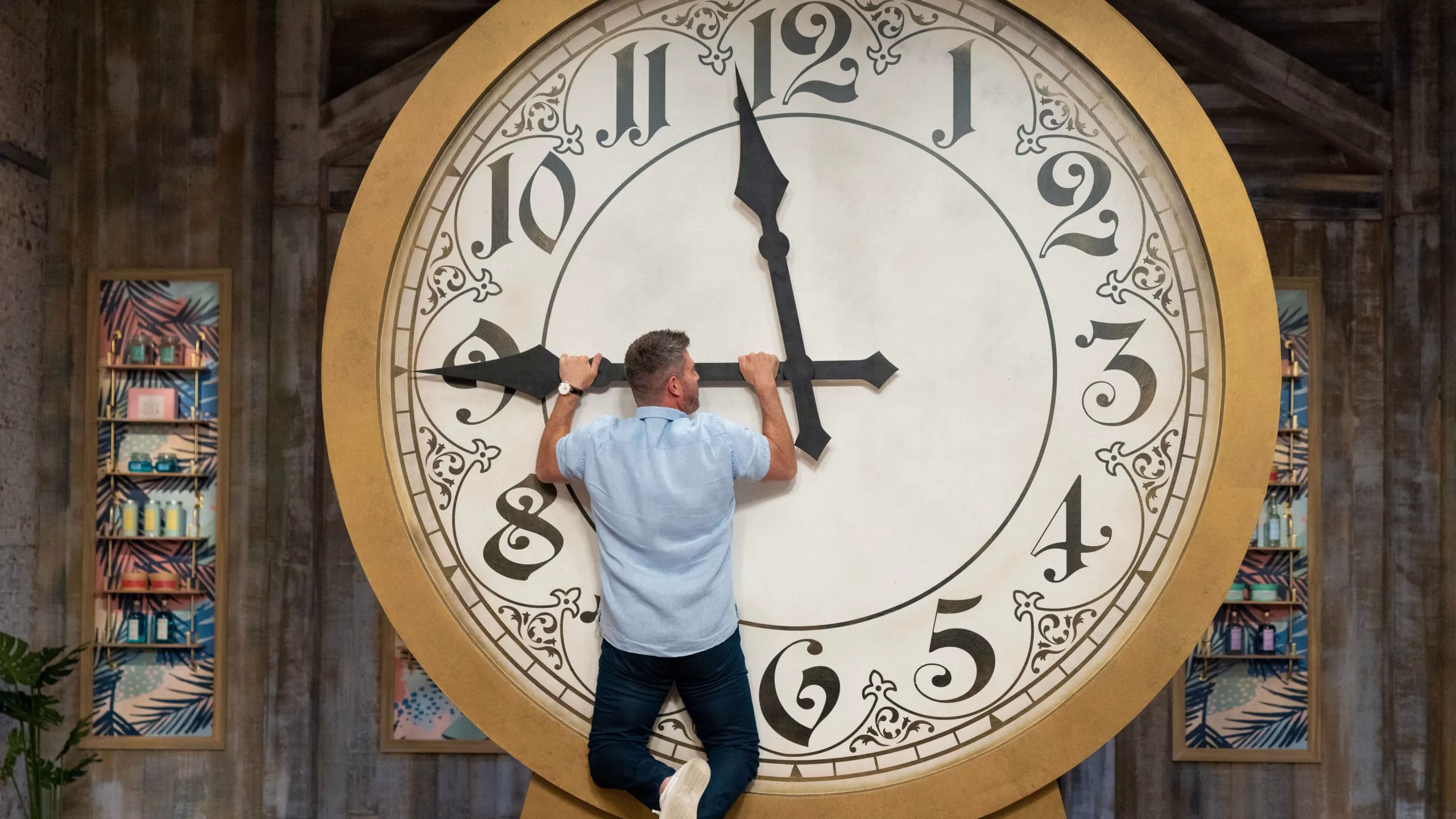 thumbnail - S11:E5 Spring Forward & Spring Backward
