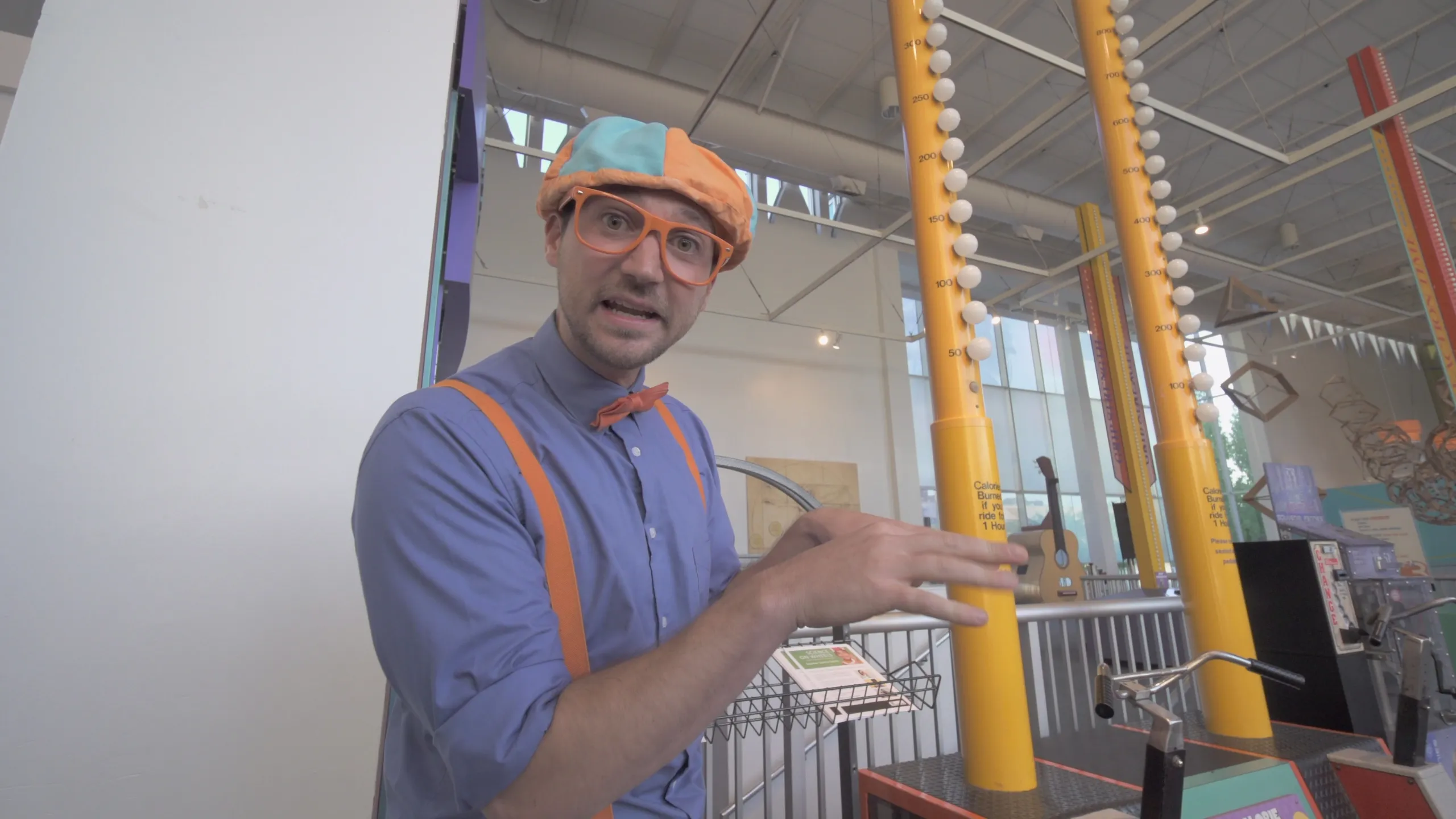 thumbnail - S1:E4 Blippi Explores the Pacific Science Center