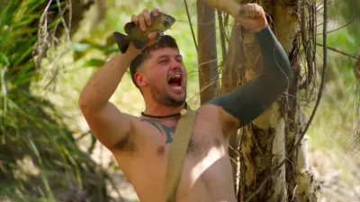 thumbnail - S3:E3 Scared and Snared Down Under