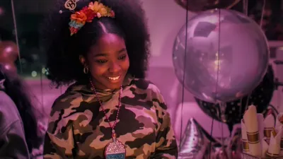 thumbnail - S1:E4 Show Stoppers