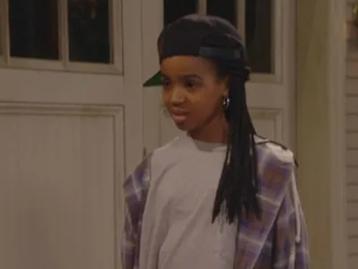 thumbnail - S3:E2 She Got Game