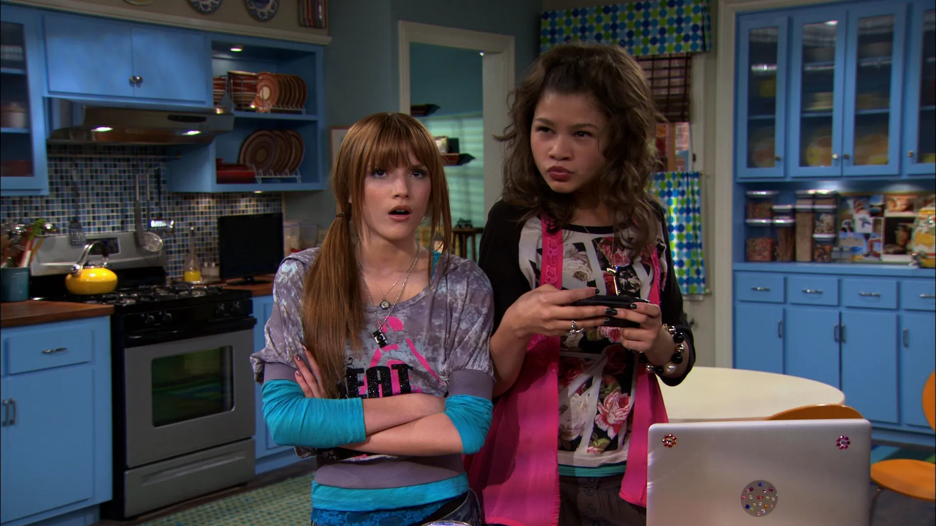 thumbnail - S1:E14 Hot Mess It Up