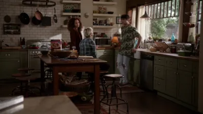 thumbnail - S5:E6 Welcome to the Jungler