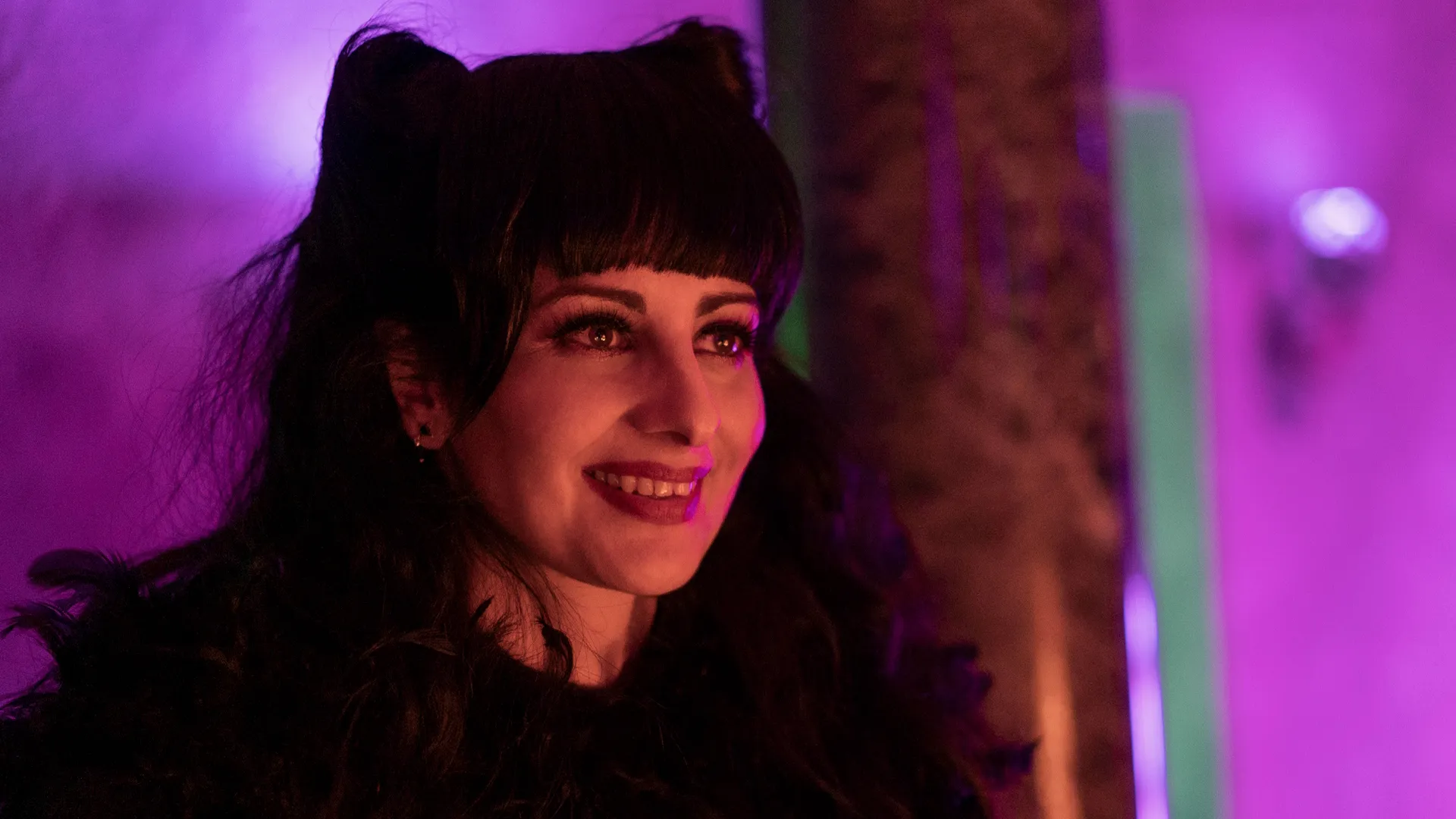 thumbnail - S2:E9 Witches