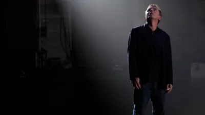 thumbnail - S3:E2 The Royal We