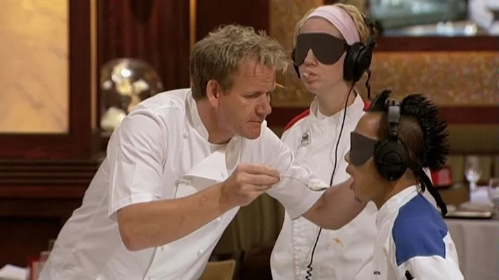 thumbnail - S4:E7 9 Chefs Compete