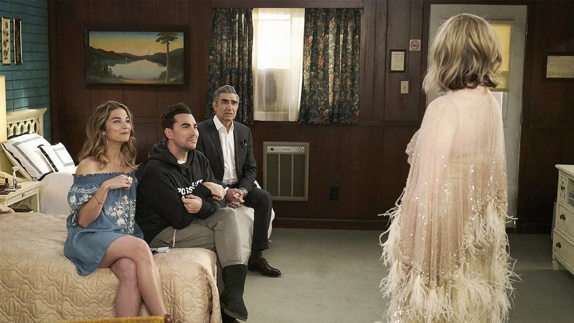 thumbnail - S5:E4 The Dress
