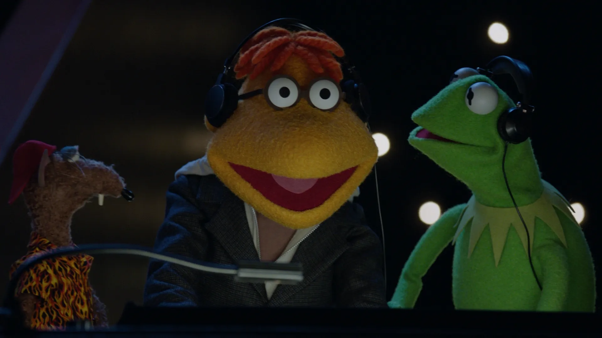 thumbnail - S1:E8 Too Hot to Handler