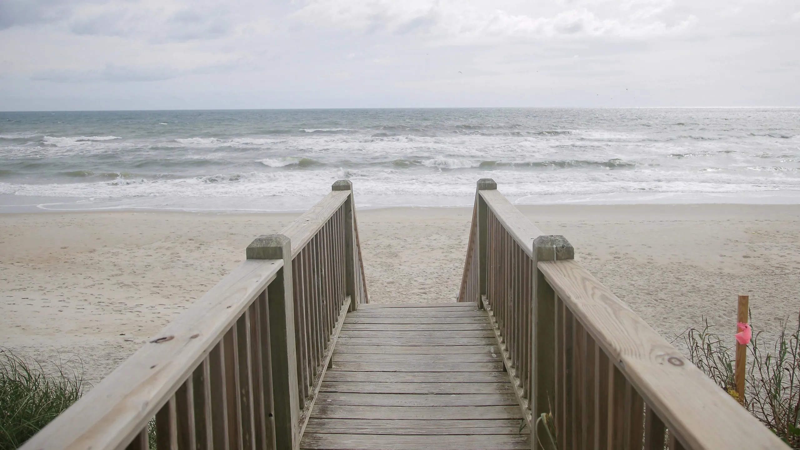 thumbnail - S3:E2 Topsail Island House Hunt