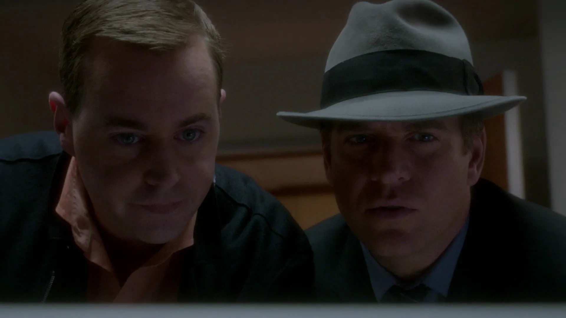 thumbnail - S11:E16 Dressed to Kill
