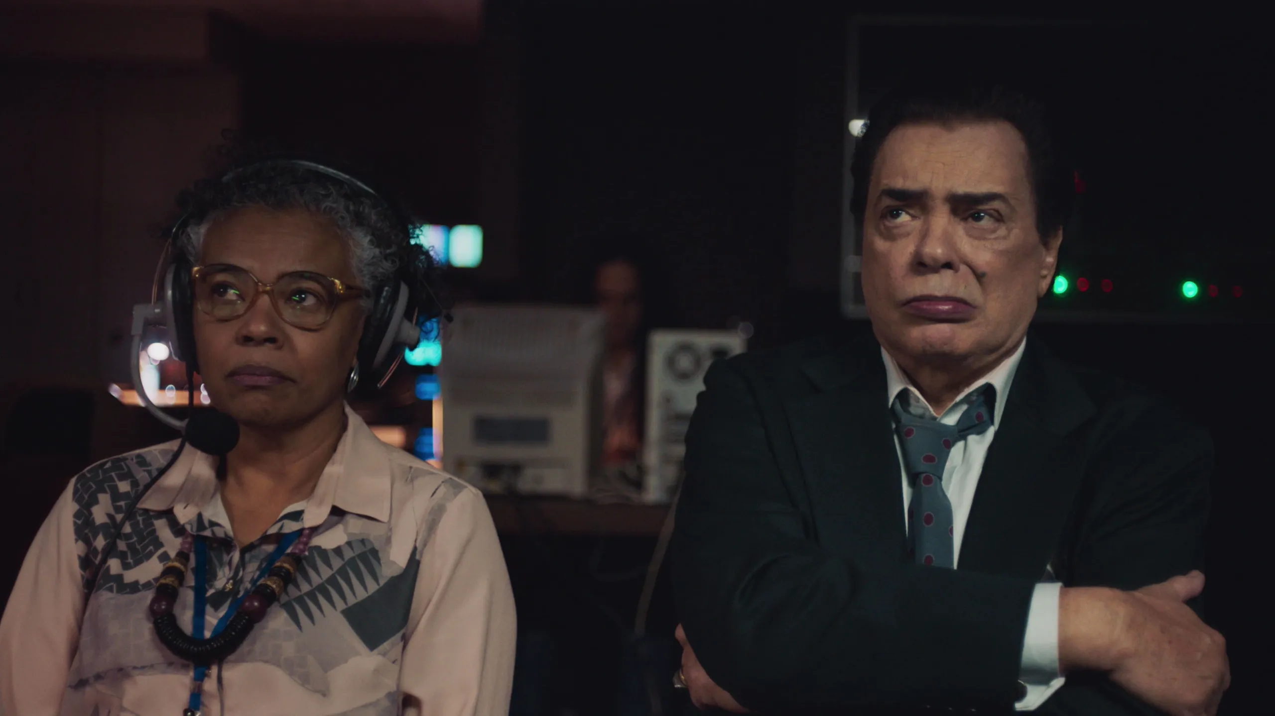 thumbnail - S2:E6 All for Ratings