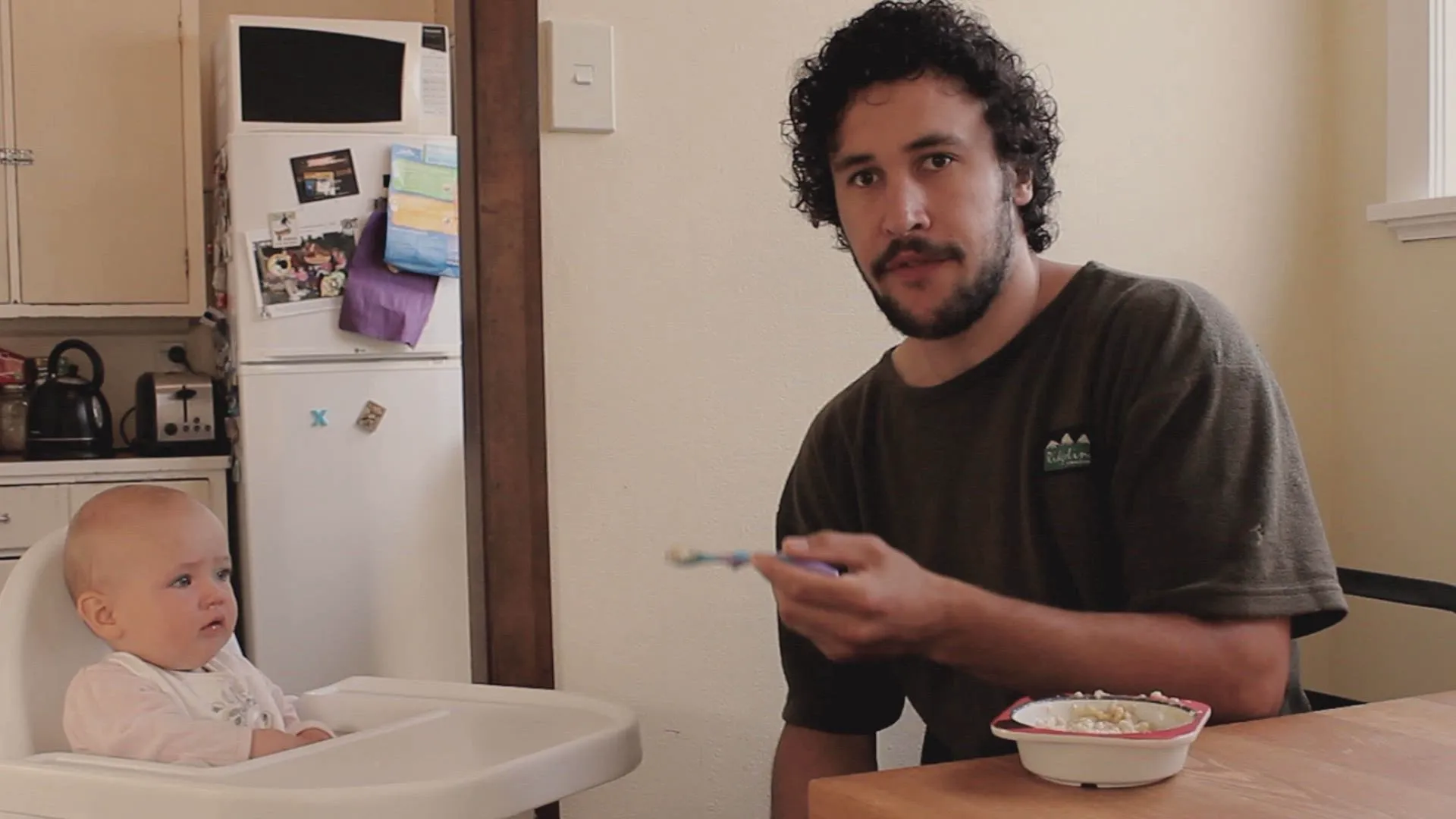 thumbnail - S1:E9 Kids: Instructions Not Included
