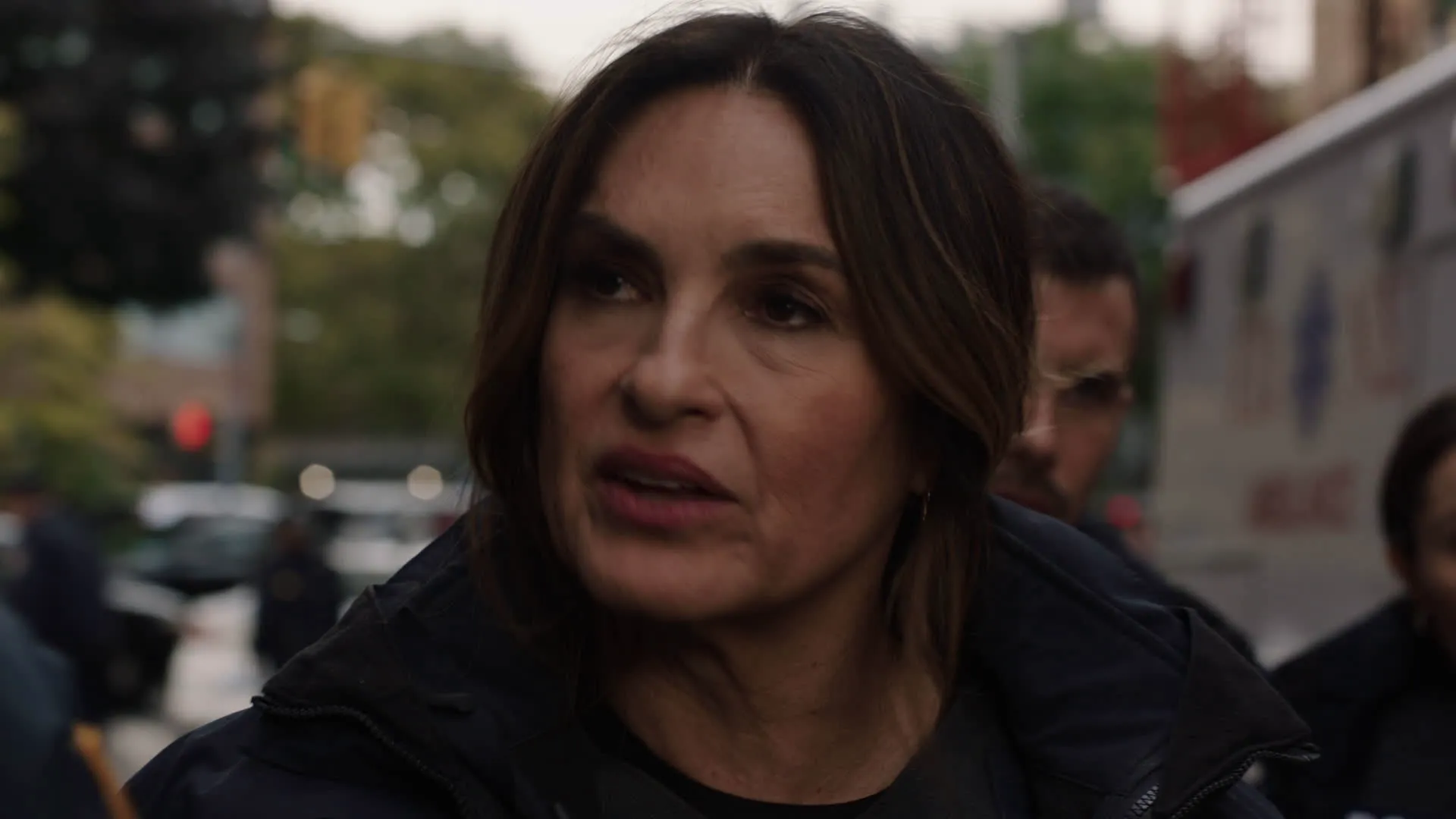 thumbnail - S26:E8 Cornered