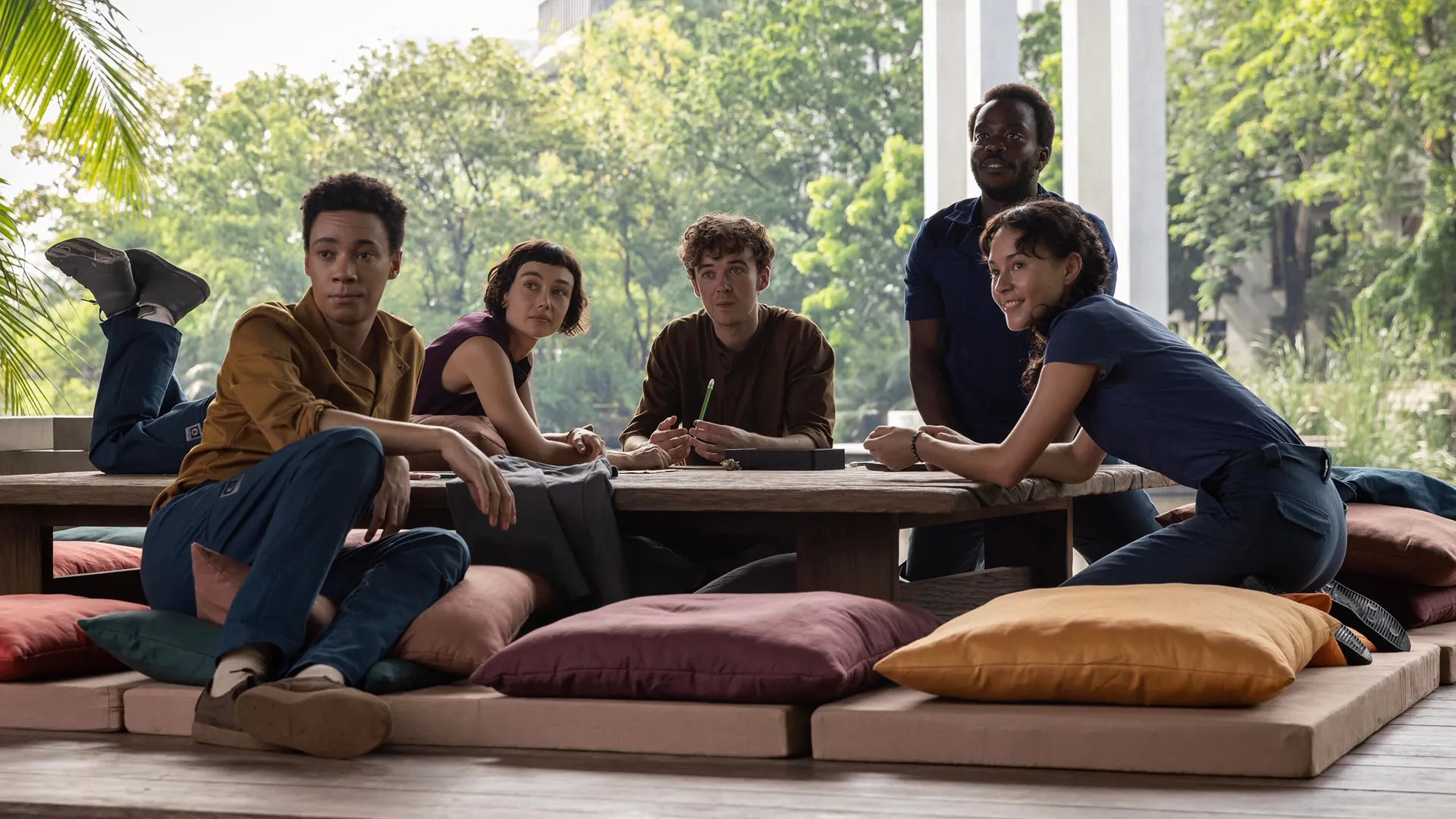Sydney Chandler, Alex Lawther, and more of the cast of FX's Alien: Earth