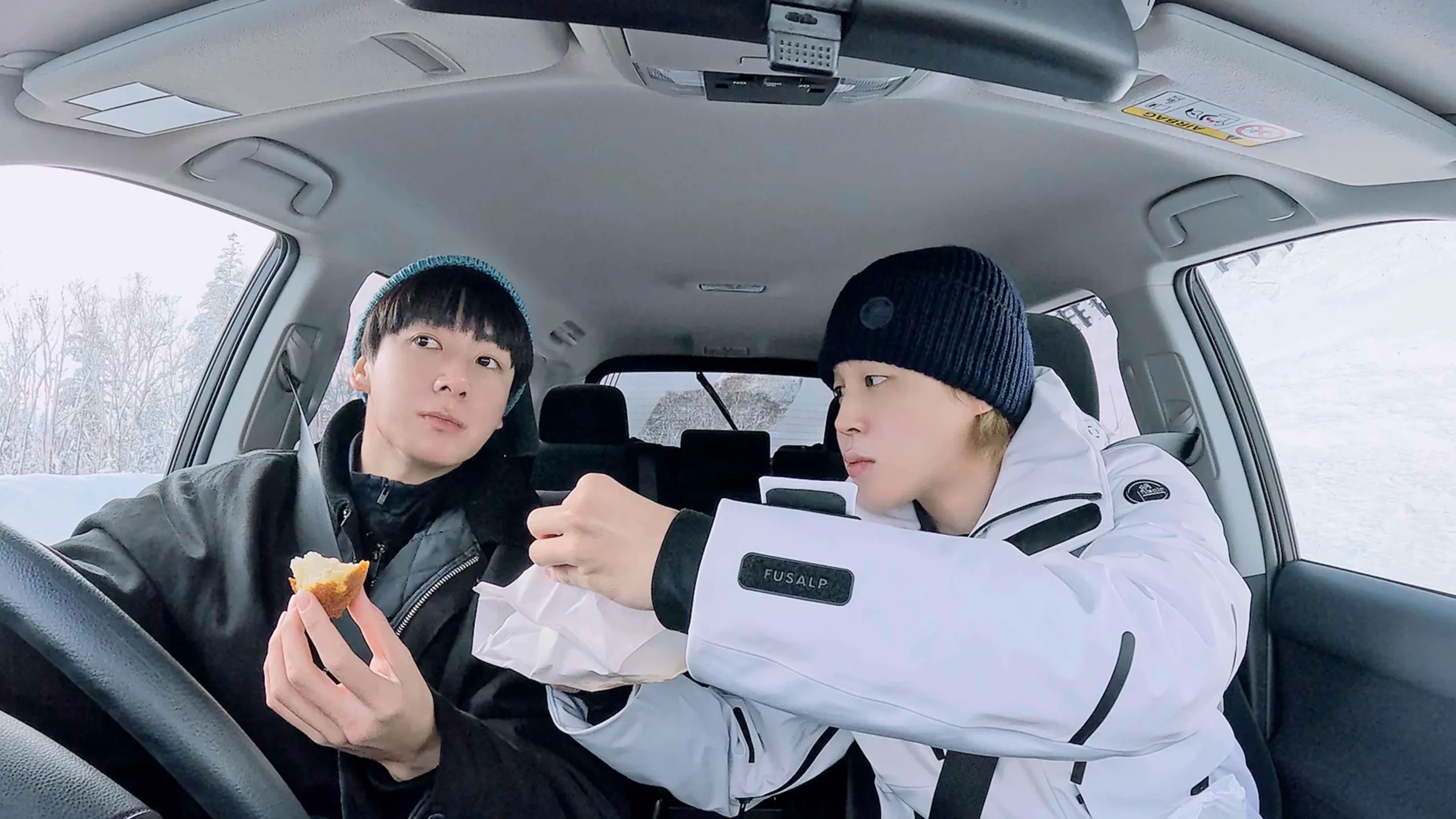 『Are You Sure?!』シーズン1で雪景色の中ドライブをするJIMIN（ジミン）とJUNG KOOK（ジョングク）
