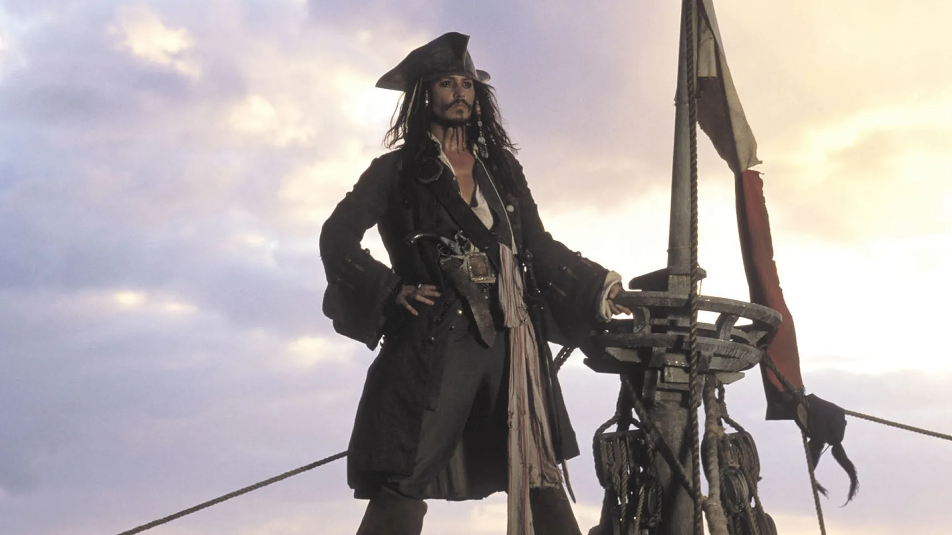 O Capitão Jack Sparrow (Johnny Depp) em Piratas do Caribe: A Maldição do Pérola Negra