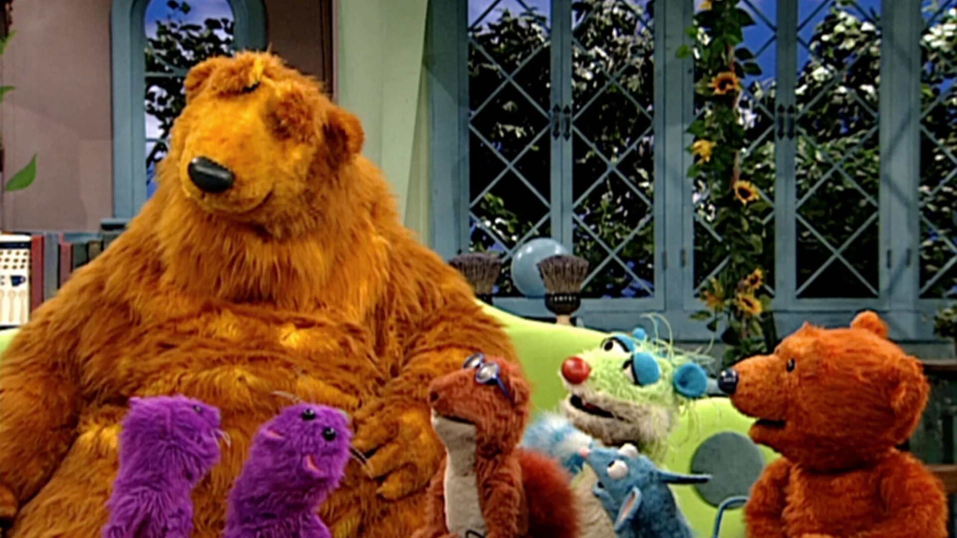 A scene from the iconic kids show, Bear in the Big Blue House.